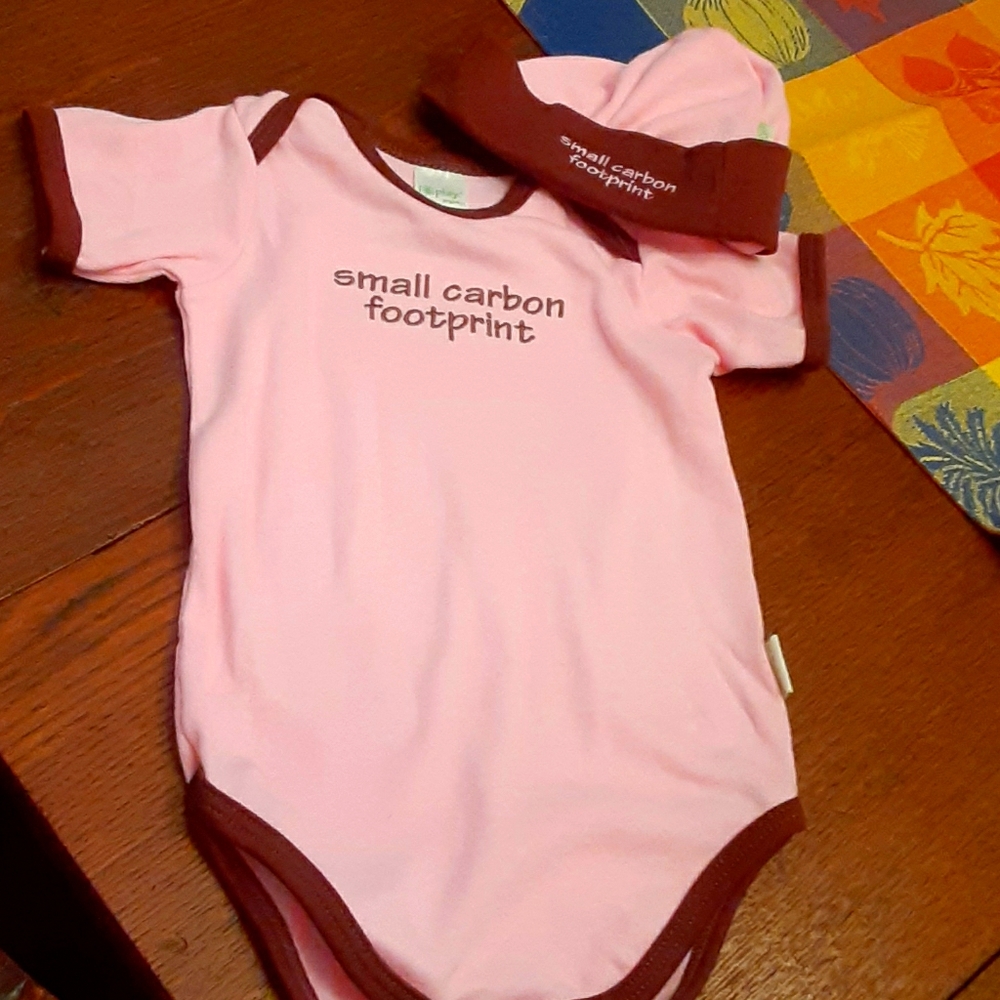 I Play Organics pink & brown infant onsie with hat